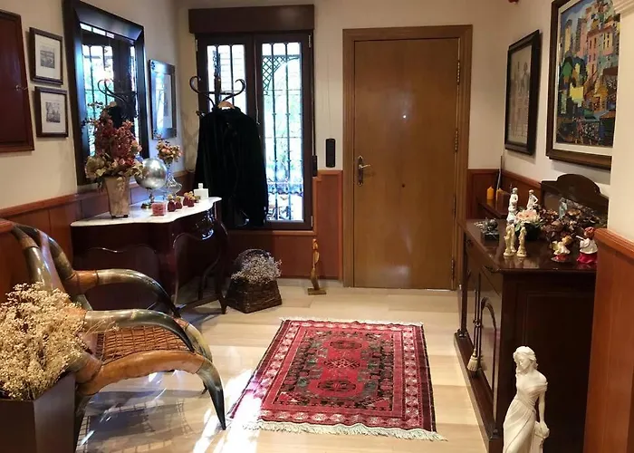 Casa con jardín GRANADA, fácil aparcamiento calle